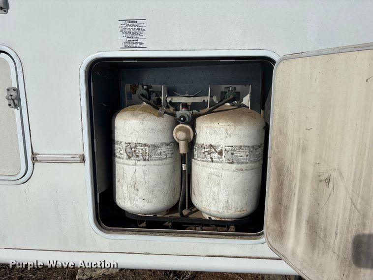 image for item DU6990 2003 Kit Millennium camper