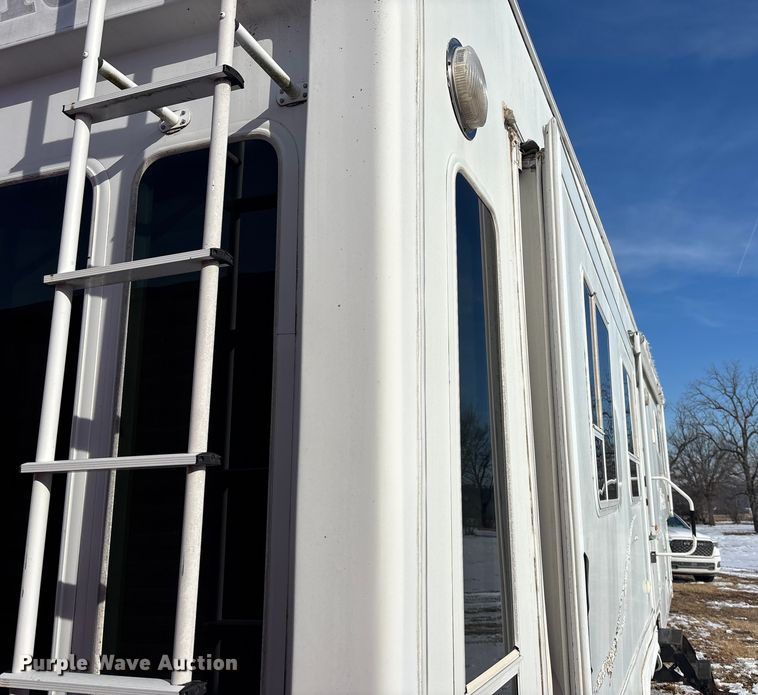 image for item DU6990 2003 Kit Millennium camper