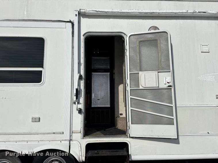 image for item DU6990 2003 Kit Millennium camper