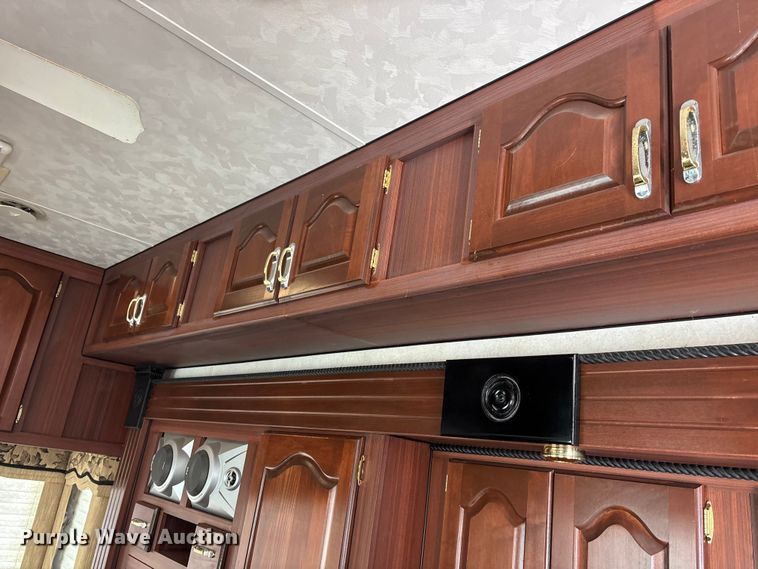 image for item DU6990 2003 Kit Millennium camper