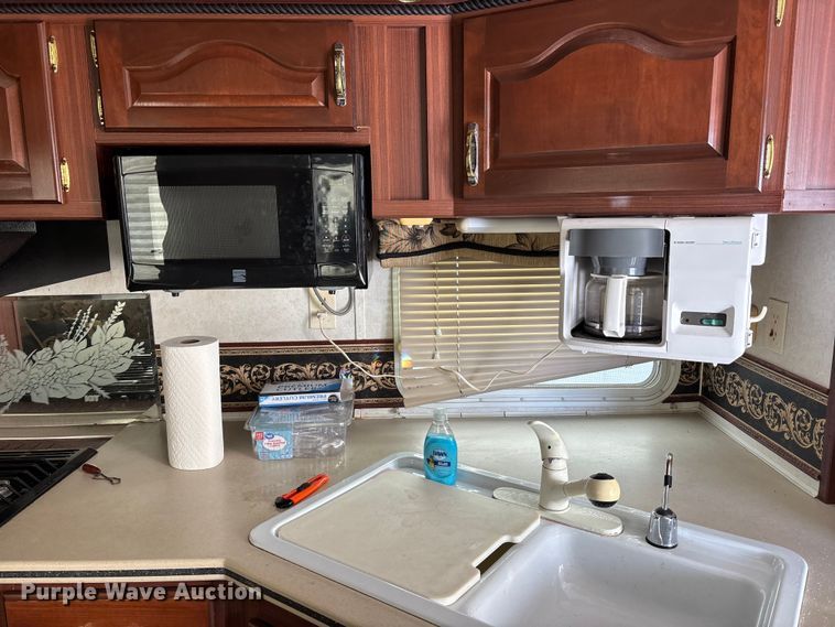 image for item DU6990 2003 Kit Millennium camper