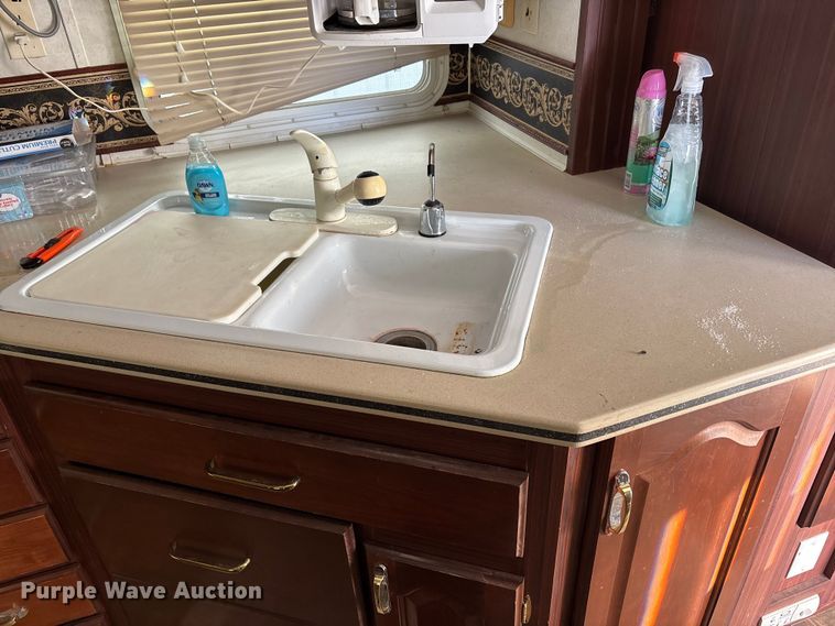 image for item DU6990 2003 Kit Millennium camper