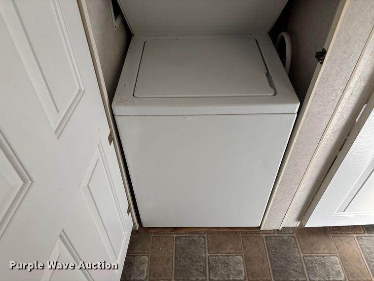 image for item DU6990 2003 Kit Millennium camper