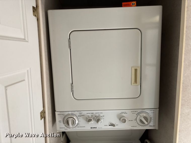 image for item DU6990 2003 Kit Millennium camper