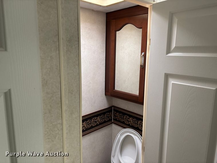 image for item DU6990 2003 Kit Millennium camper