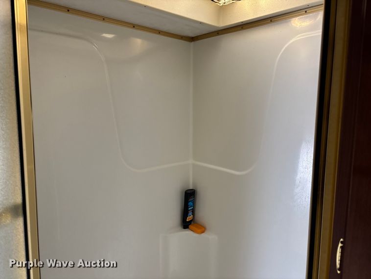 image for item DU6990 2003 Kit Millennium camper