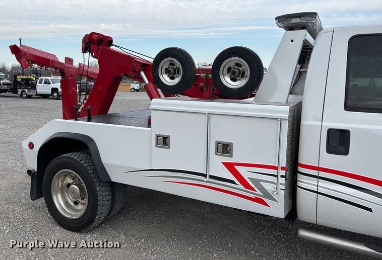 image for item DW7443 2012 Ford F550 XL Super Duty tow truck