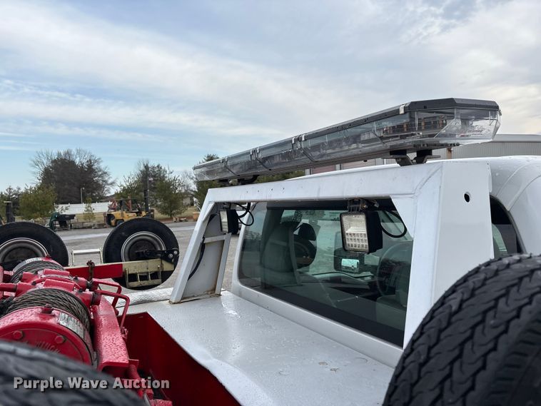 image for item DW7443 2012 Ford F550 XL Super Duty tow truck