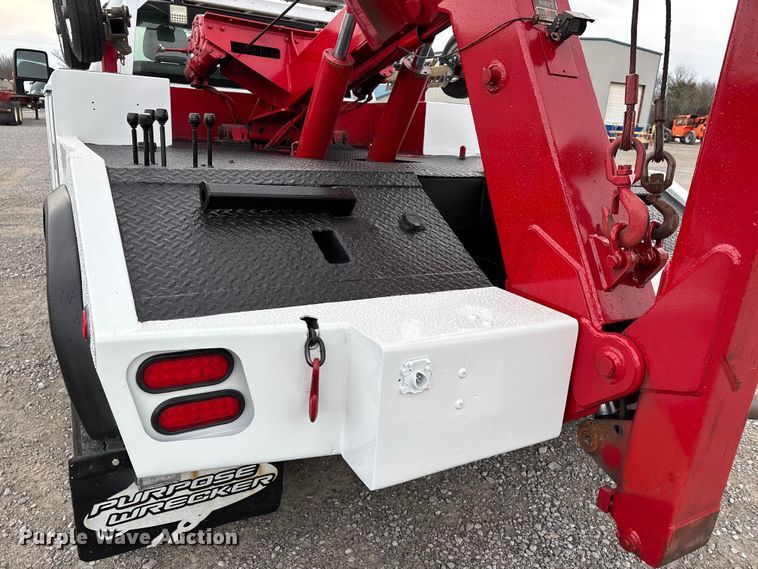 image for item DW7443 2012 Ford F550 XL Super Duty tow truck