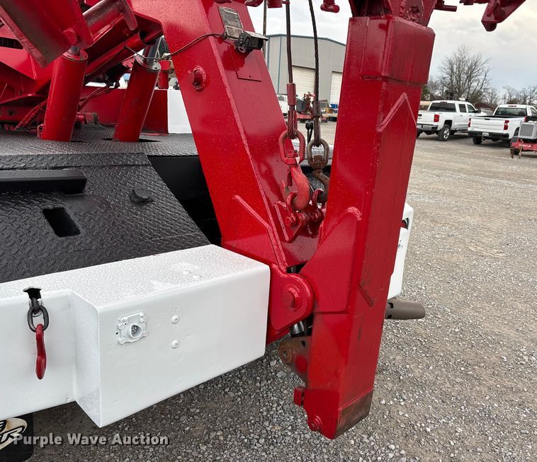 image for item DW7443 2012 Ford F550 XL Super Duty tow truck