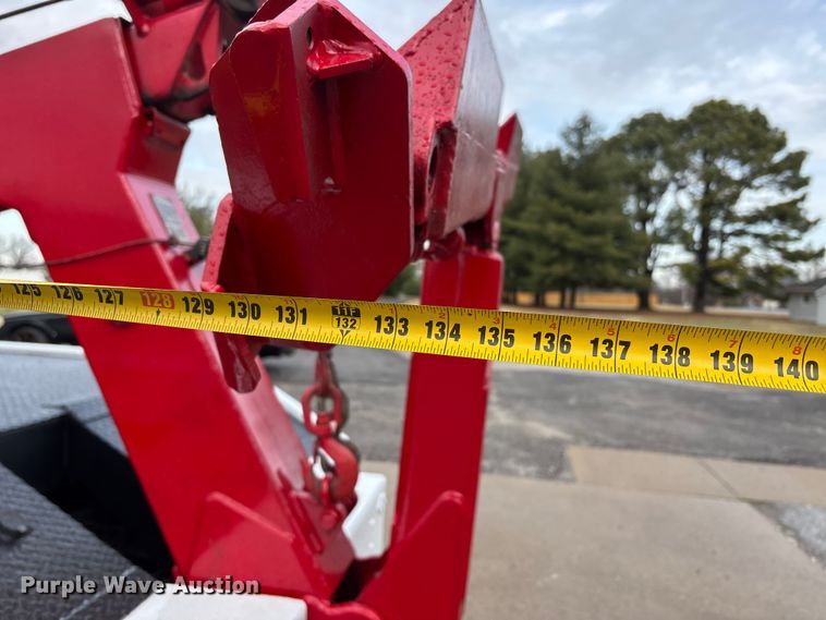 image for item DW7443 2012 Ford F550 XL Super Duty tow truck