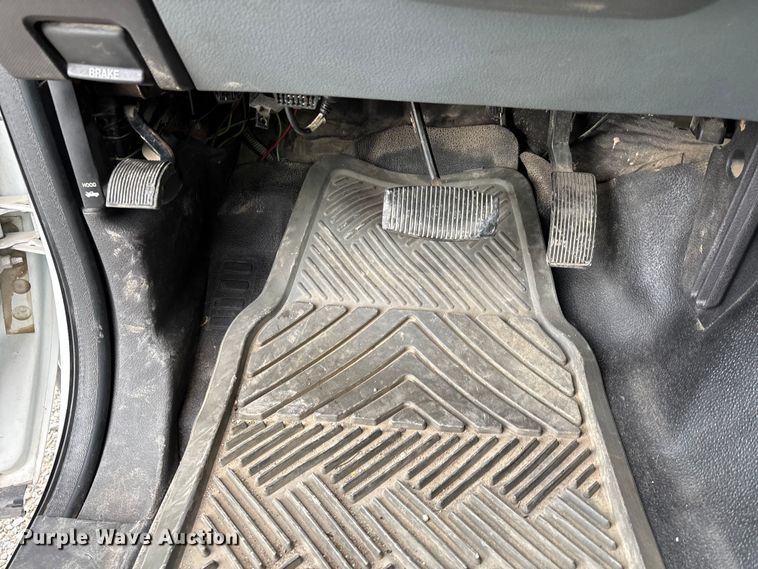 image for item DW7443 2012 Ford F550 XL Super Duty tow truck