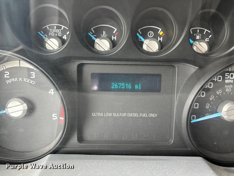 image for item DW7443 2012 Ford F550 XL Super Duty tow truck