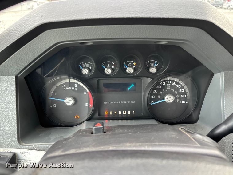 image for item DW7443 2012 Ford F550 XL Super Duty tow truck