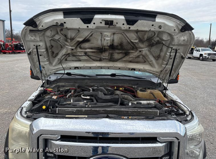 image for item DW7443 2012 Ford F550 XL Super Duty tow truck