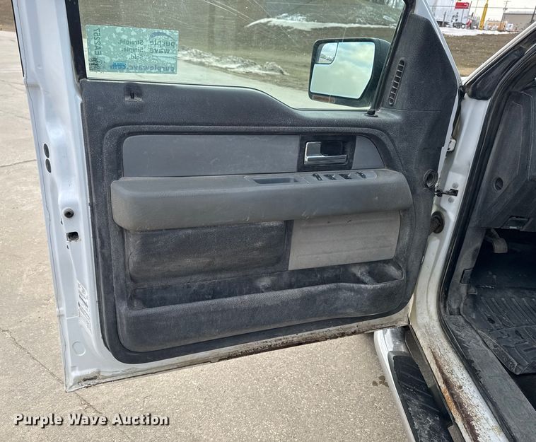 image for item EA2257 2013 Ford F150 Crew Cab pickup truck