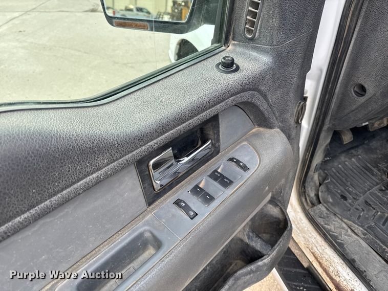 image for item EA2257 2013 Ford F150 Crew Cab pickup truck