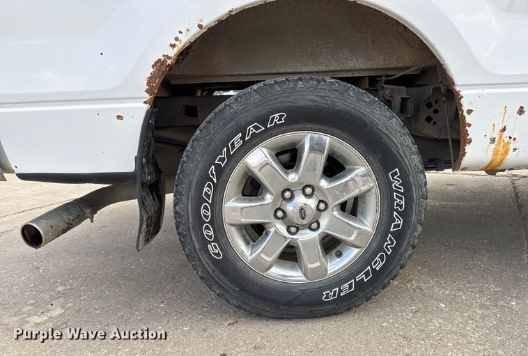 image for item EA2257 2013 Ford F150 Crew Cab pickup truck