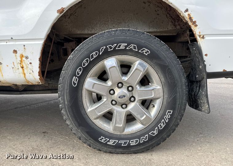 image for item EA2257 2013 Ford F150 Crew Cab pickup truck