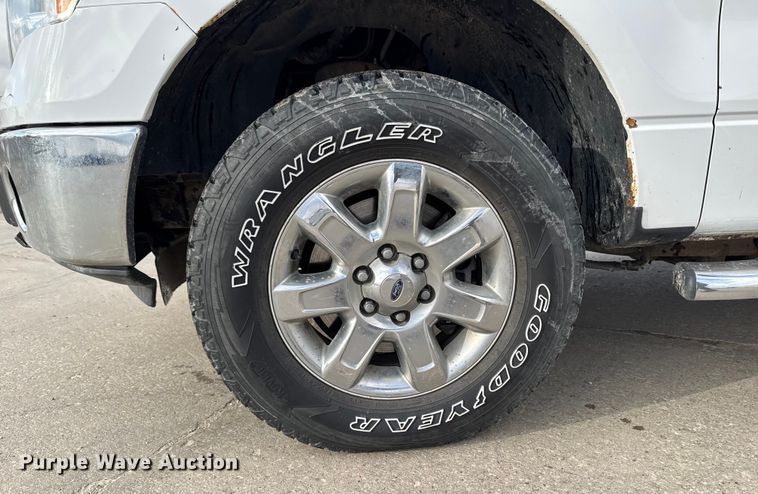 image for item EA2257 2013 Ford F150 Crew Cab pickup truck