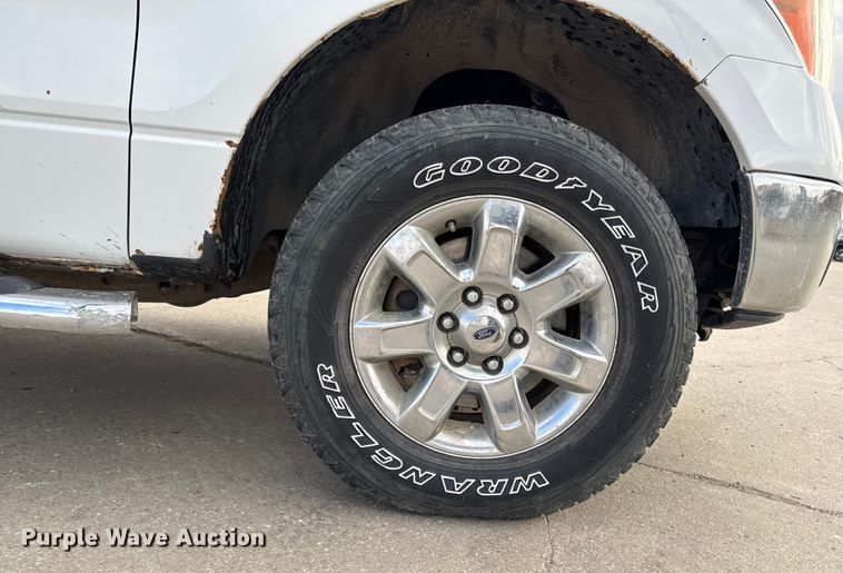 image for item EA2257 2013 Ford F150 Crew Cab pickup truck