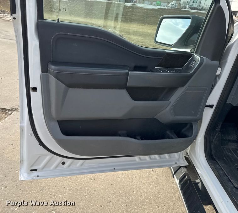 image for item EA2276 2021 Ford F150 Crew Cab pickup truck