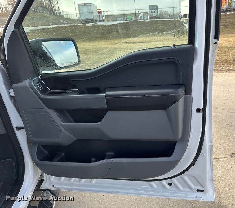 image for item EA2276 2021 Ford F150 Crew Cab pickup truck