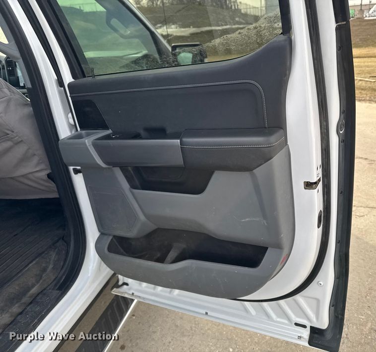 image for item EA2276 2021 Ford F150 Crew Cab pickup truck