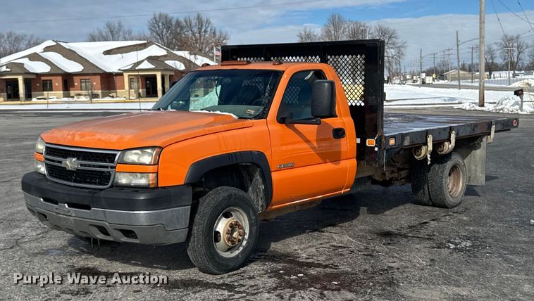 image for item EA2314 2007 Chevrolet Silverado 3500HD dump flatbed pickup truck