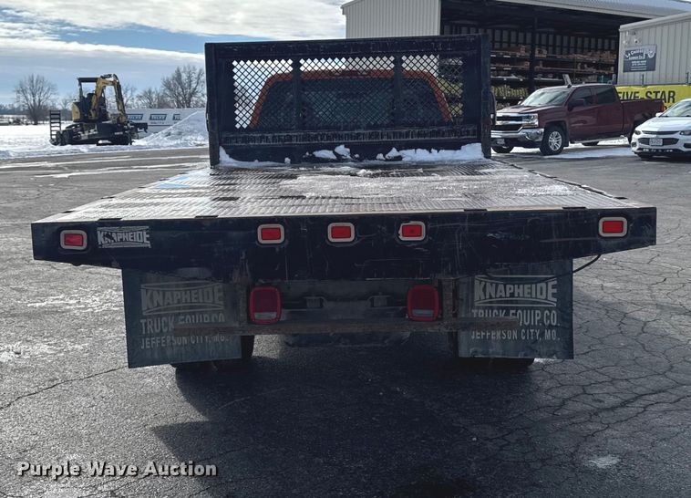 image for item EA2314 2007 Chevrolet Silverado 3500HD dump flatbed pickup truck