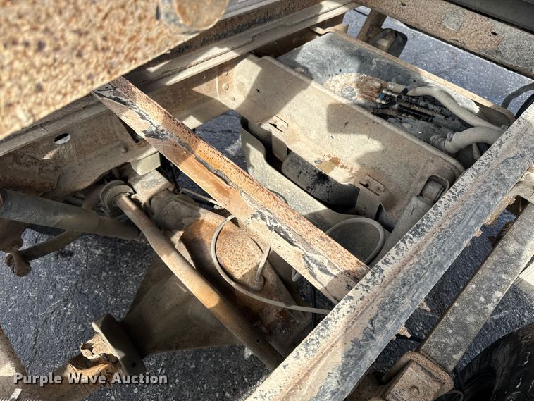 image for item EA2314 2007 Chevrolet Silverado 3500HD dump flatbed pickup truck