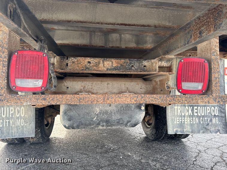 image for item EA2314 2007 Chevrolet Silverado 3500HD dump flatbed pickup truck