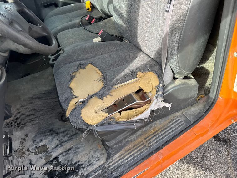 image for item EA2314 2007 Chevrolet Silverado 3500HD dump flatbed pickup truck