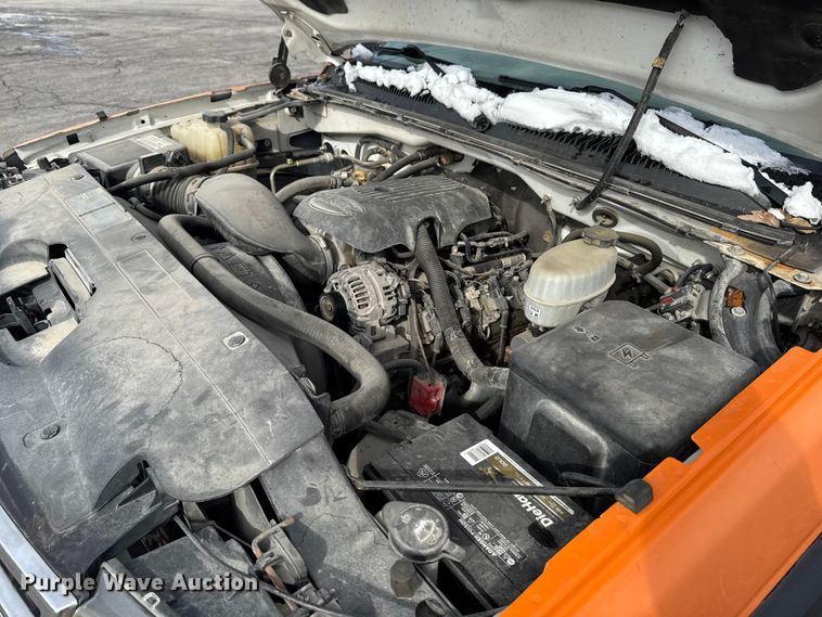 image for item EA2314 2007 Chevrolet Silverado 3500HD dump flatbed pickup truck