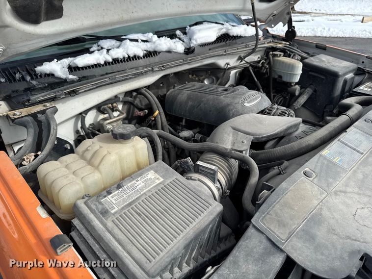 image for item EA2314 2007 Chevrolet Silverado 3500HD dump flatbed pickup truck