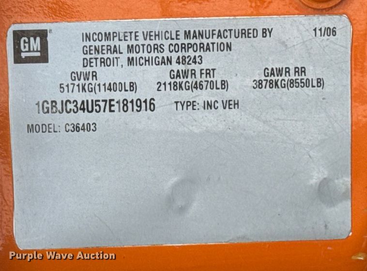 image for item EA2314 2007 Chevrolet Silverado 3500HD dump flatbed pickup truck