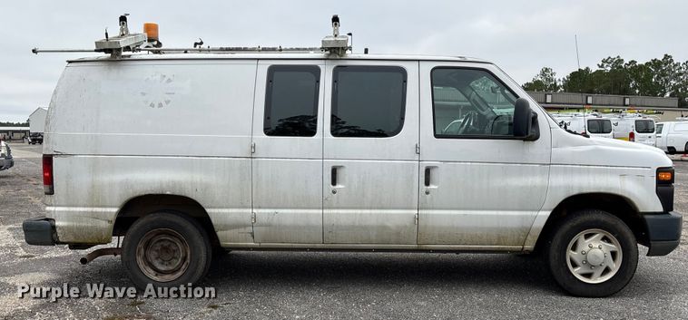 image for item EA7126 2009 Ford E150 van