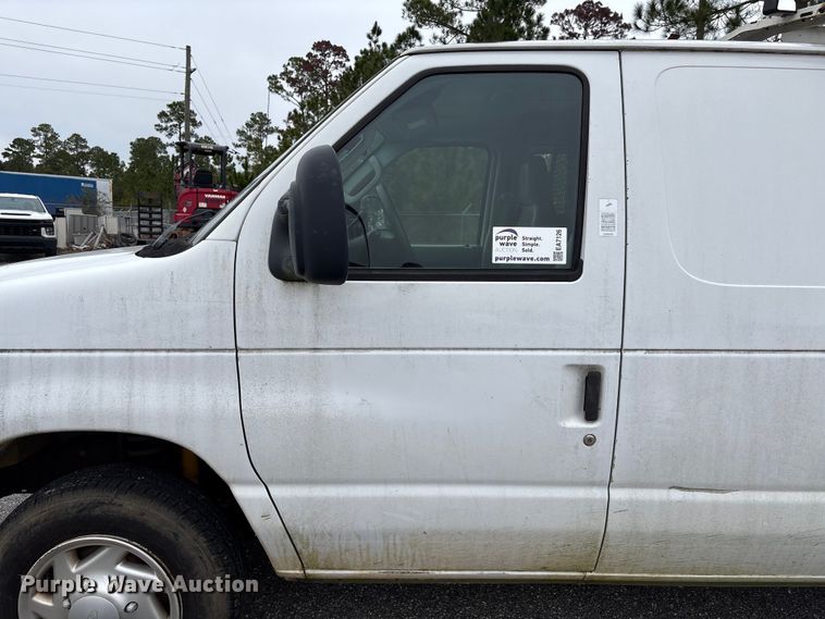 image for item EA7126 2009 Ford E150 van