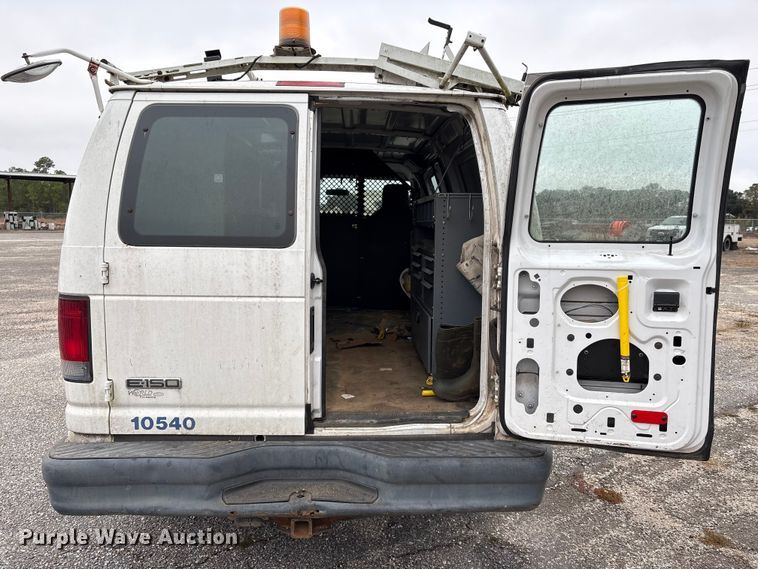 image for item EA7126 2009 Ford E150 van