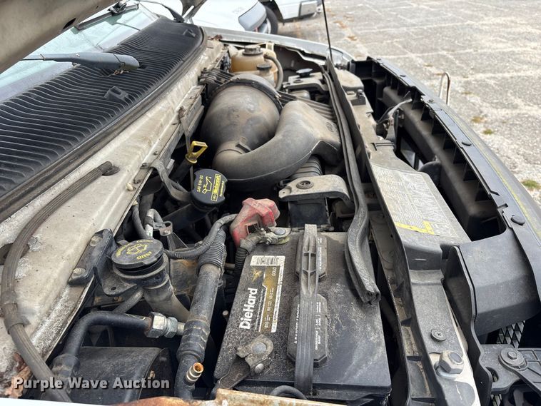 image for item EA7126 2009 Ford E150 van
