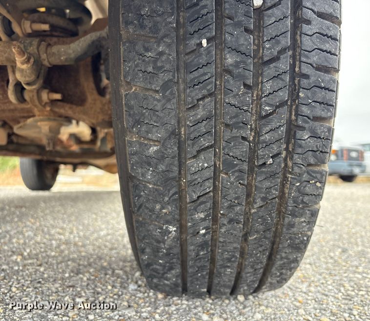 image for item EA7126 2009 Ford E150 van