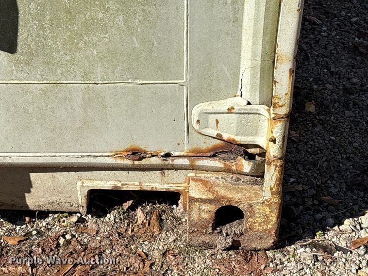 image for item EA7183 2001 shipping container