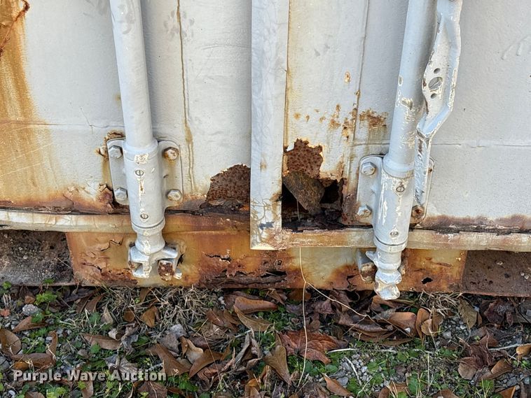 image for item EA7185 2006 CIMC shipping container