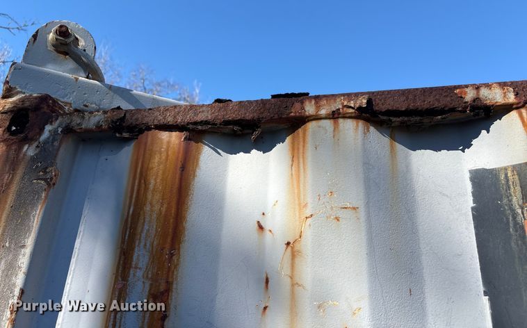 image for item EA7185 2006 CIMC shipping container