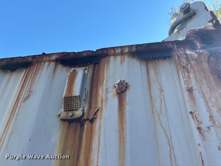 image for item EA7185 2006 CIMC shipping container