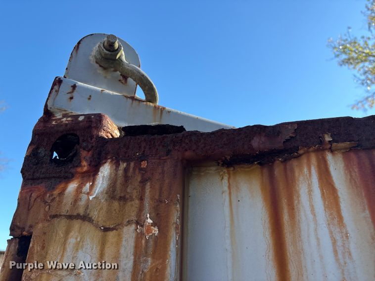 image for item EA7185 2006 CIMC shipping container