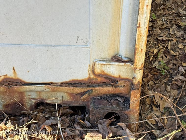 image for item EA7186 1998 shipping container