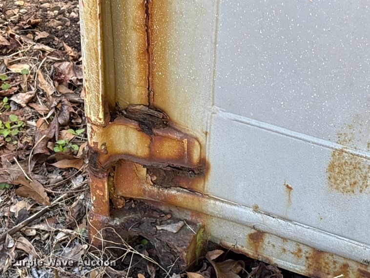 image for item EA7186 1998 shipping container