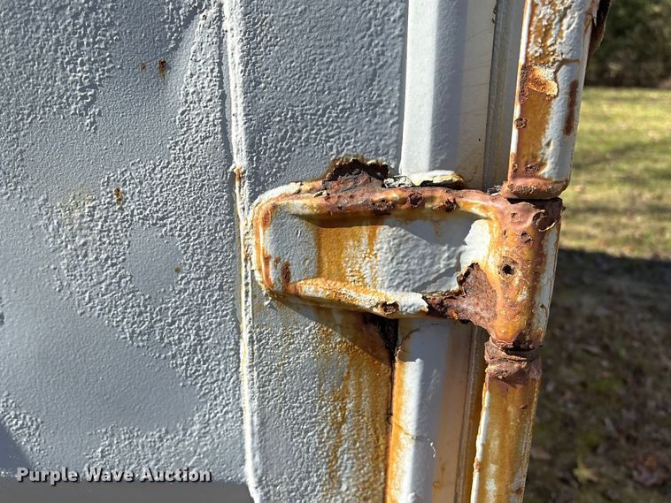 image for item EA7187 2006 CIMC shipping container