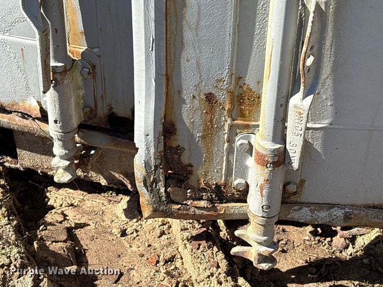 image for item EA7187 2006 CIMC shipping container